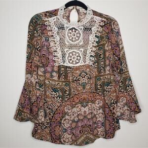 Entro| Mock neck laced boho bell sleeves blouse